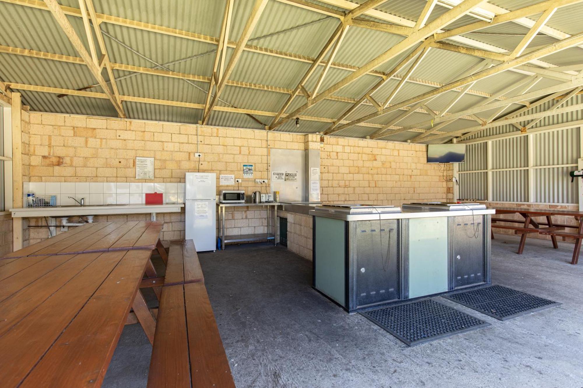 Belair Gardens Caravan Park Geraldton Exterior photo
